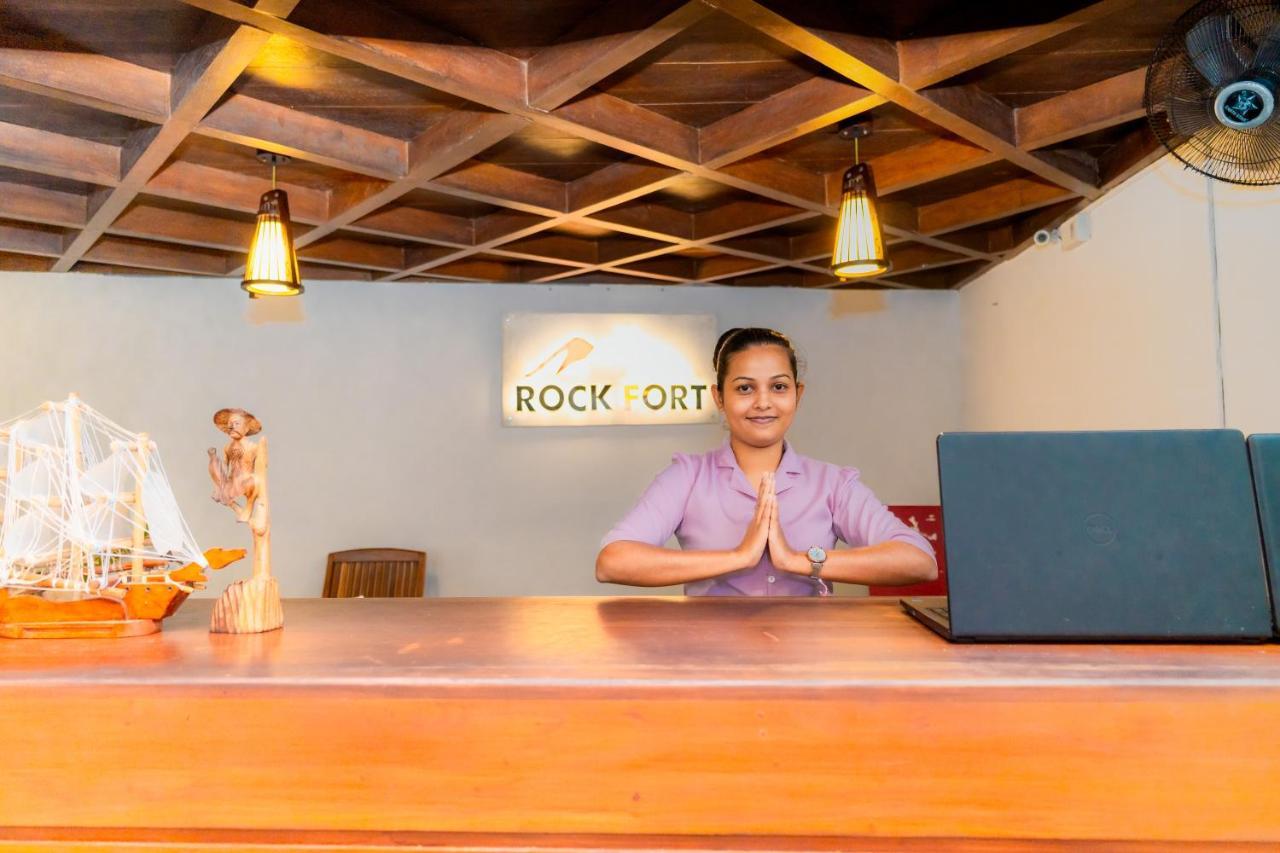 Rock Fort Beach Resort Унаватуна Екстериор снимка