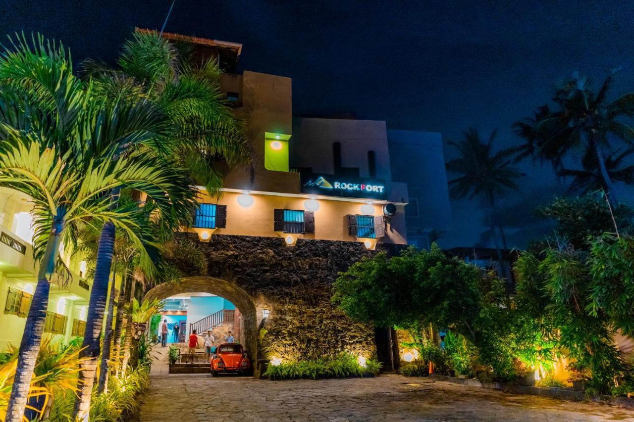 Rock Fort Beach Resort Унаватуна Екстериор снимка