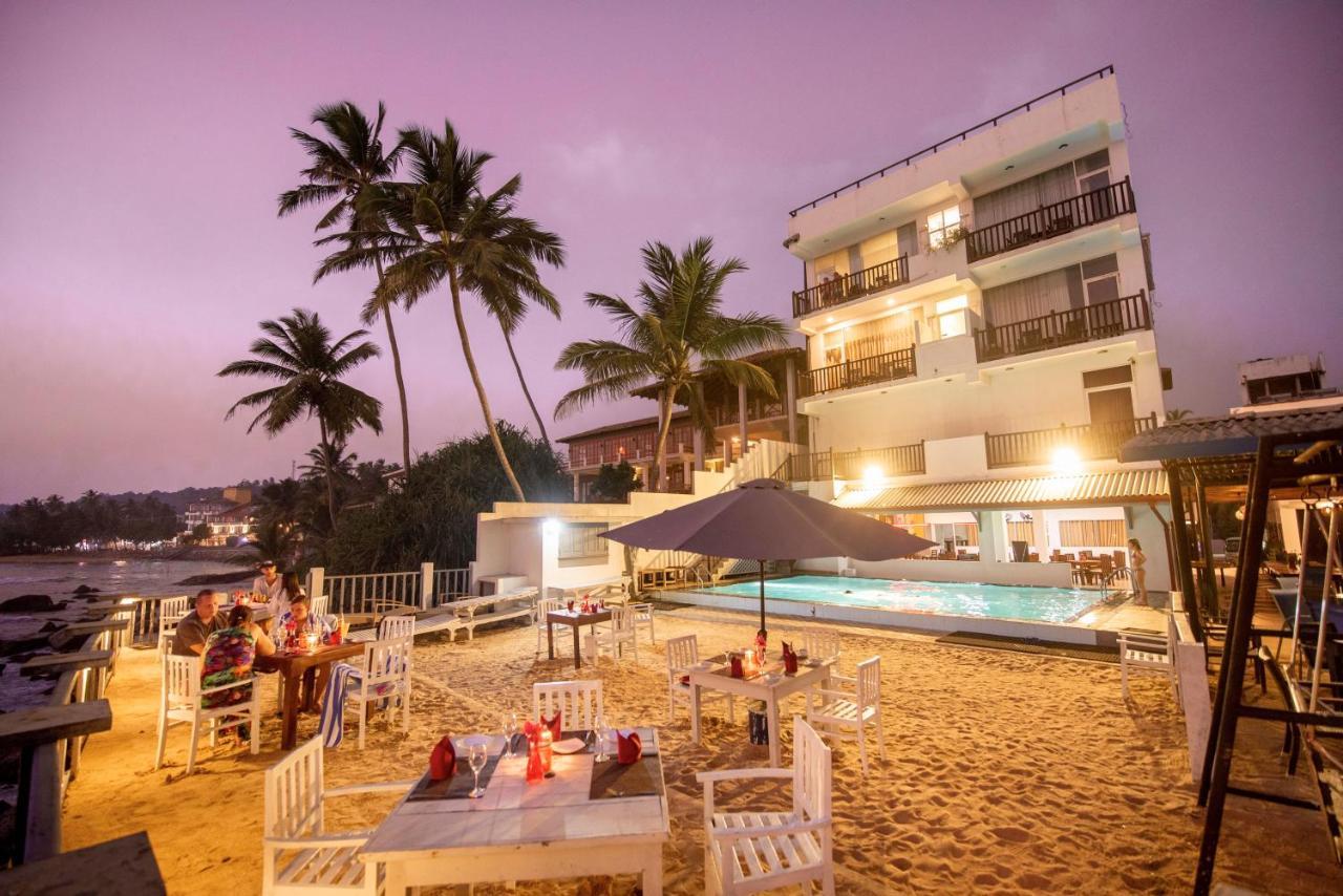 Rock Fort Beach Resort Унаватуна Екстериор снимка