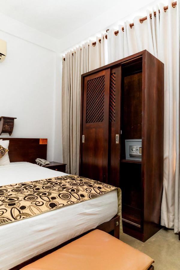 Rock Fort Beach Resort Унаватуна Екстериор снимка