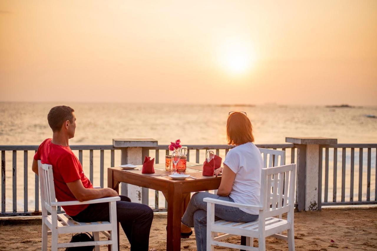 Rock Fort Beach Resort Унаватуна Екстериор снимка