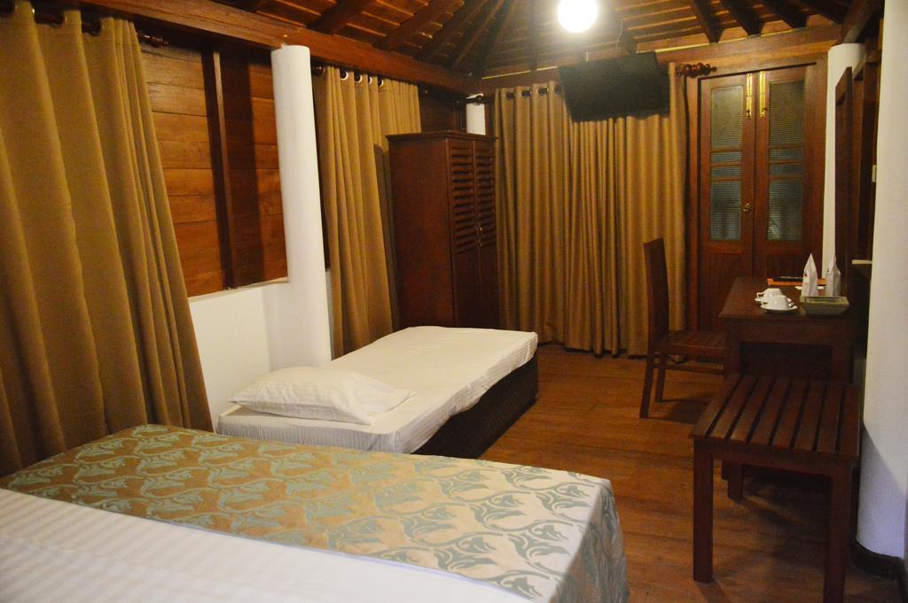 Rock Fort Beach Resort Унаватуна Екстериор снимка