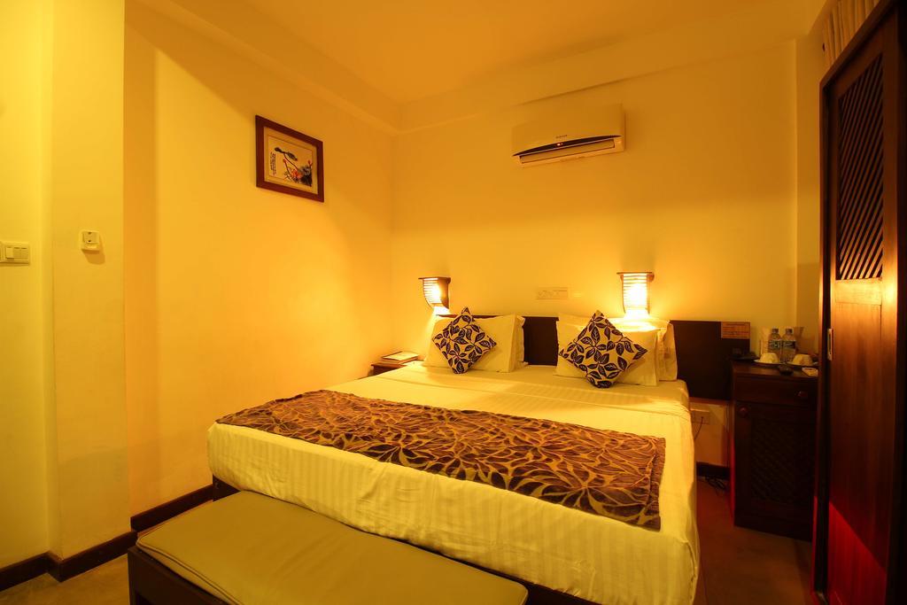 Rock Fort Beach Resort Унаватуна Екстериор снимка