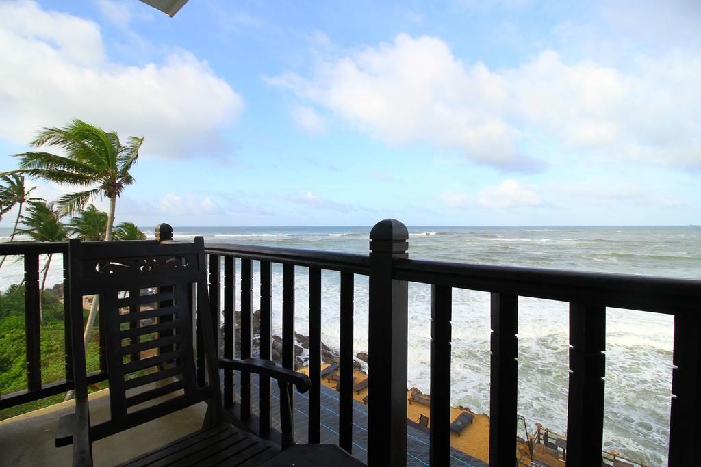 Rock Fort Beach Resort Унаватуна Екстериор снимка